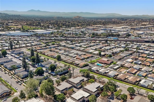 2561 Gonzaga Ln, Riverside, CA 92507