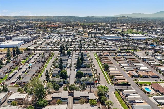 2561 Gonzaga Ln, Riverside, CA 92507