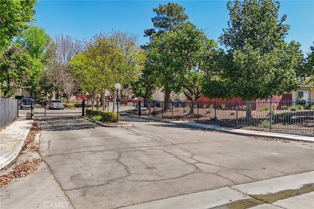 2561 Gonzaga Ln, Riverside, CA 92507