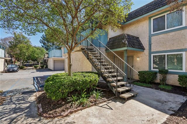 2561 Gonzaga Ln, Riverside, CA 92507