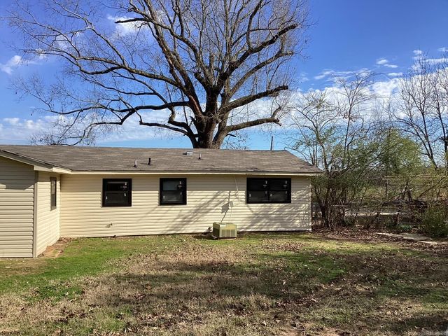 1208 Cale Rd, Prescott, AR 71857