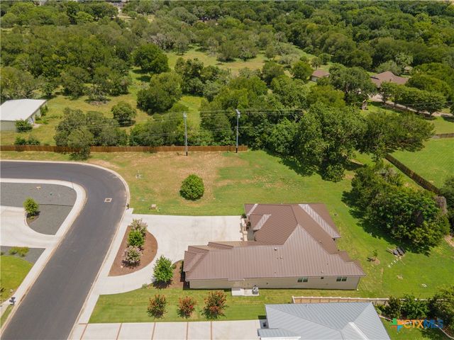 601 Oak Creek Parkway, Seguin, TX 78155