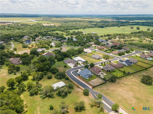 601 Oak Creek Parkway, Seguin, TX 78155