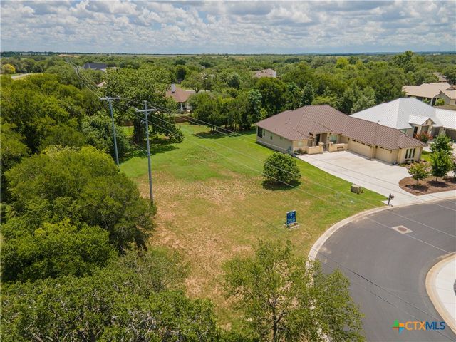 601 Oak Creek Parkway, Seguin, TX 78155