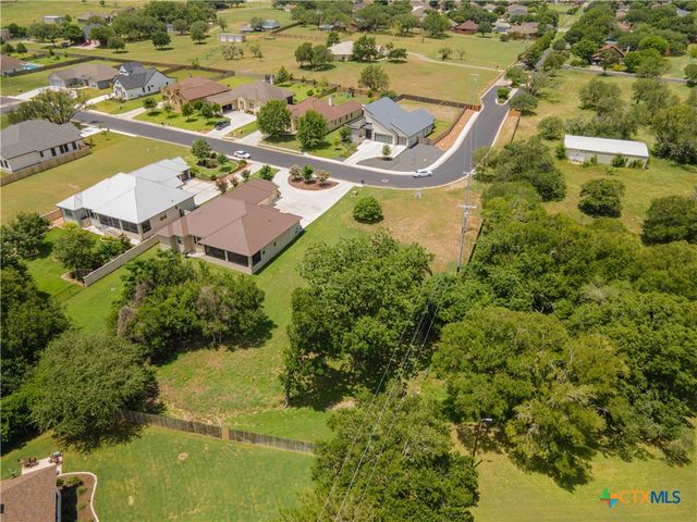 601 Oak Creek Parkway, Seguin, TX 78155