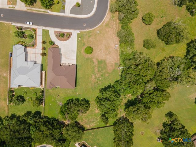 601 Oak Creek Parkway, Seguin, TX 78155
