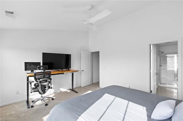 1825 Ardmore Commons Drive, Winston-salem, NC 27103