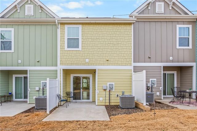 1825 Ardmore Commons Drive, Winston-salem, NC 27103