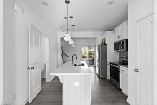 1825 Ardmore Commons Drive, Winston-salem, NC 27103