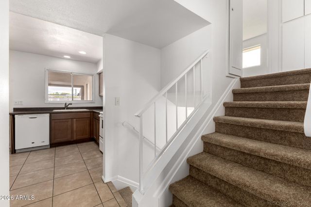 4617 S GRANDVIEW Avenue, Tempe, AZ 85282