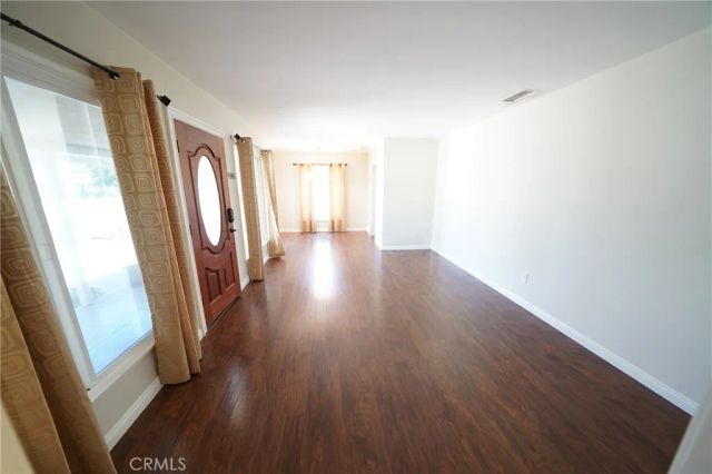 11252 Delano, Los Angeles, CA 91606