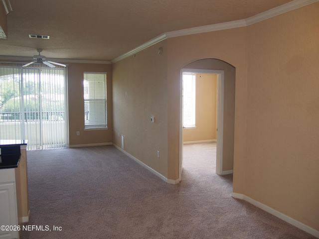 8539 GATE Parkway W 9411, Jacksonville, FL 32216