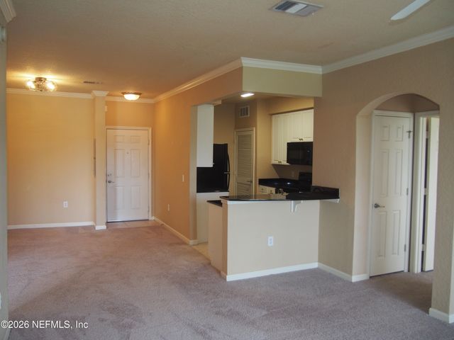 8539 GATE Parkway W 9411, Jacksonville, FL 32216