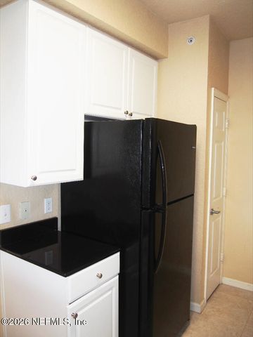 8539 GATE Parkway W 9411, Jacksonville, FL 32216