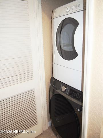 8539 GATE Parkway W 9411, Jacksonville, FL 32216