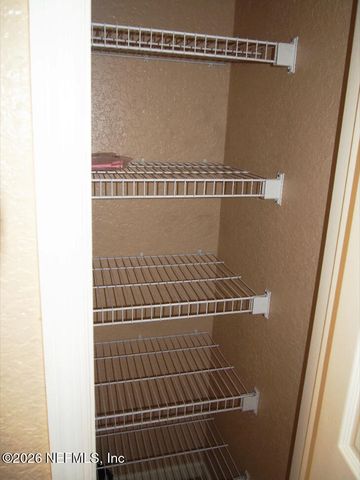 8539 GATE Parkway W 9411, Jacksonville, FL 32216