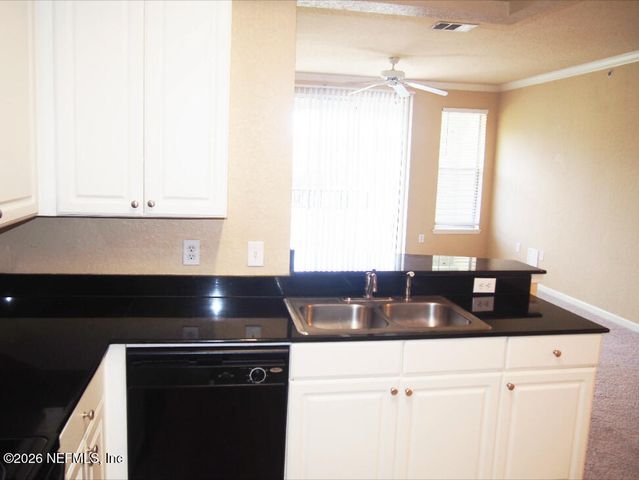 8539 GATE Parkway W 9411, Jacksonville, FL 32216