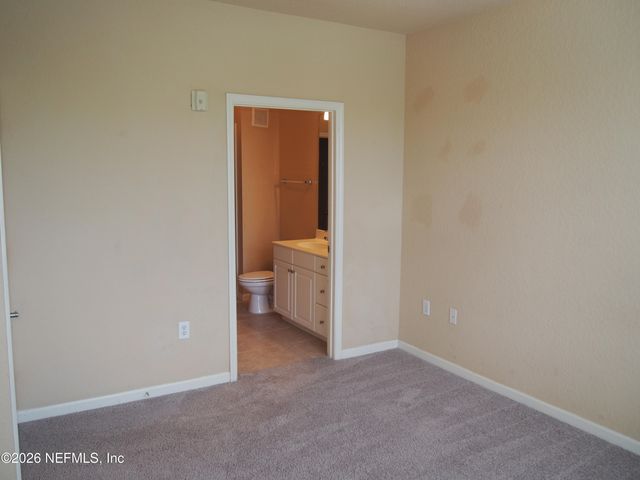 8539 GATE Parkway W 9411, Jacksonville, FL 32216