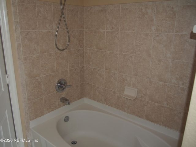 8539 GATE Parkway W 9411, Jacksonville, FL 32216