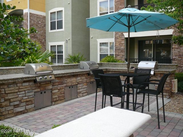 8539 GATE Parkway W 9411, Jacksonville, FL 32216