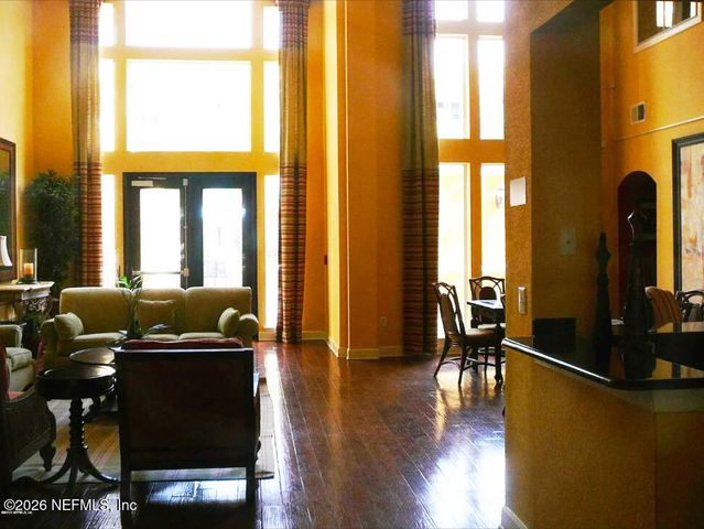 8539 GATE Parkway W 9411, Jacksonville, FL 32216