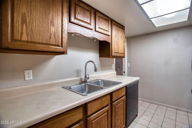 1907 W BELMONT Avenue, Phoenix, AZ 85021