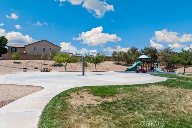 14075 Tourmaline Street, Hesperia, CA 92344