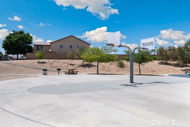 14075 Tourmaline Street, Hesperia, CA 92344