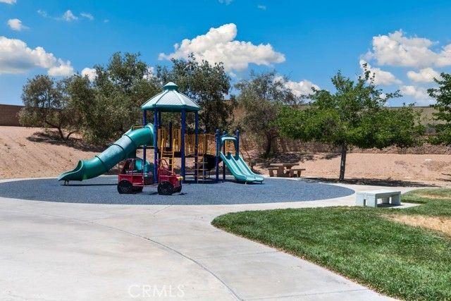 14075 Tourmaline Street, Hesperia, CA 92344