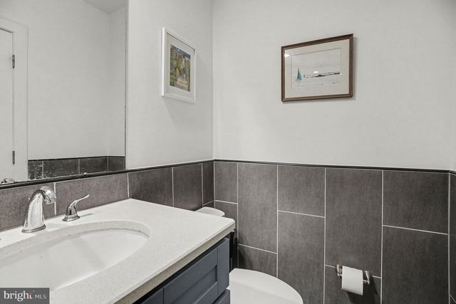 1617 FITZWATER ST, Philadelphia, PA 19146