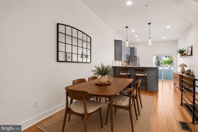 1617 FITZWATER ST, Philadelphia, PA 19146