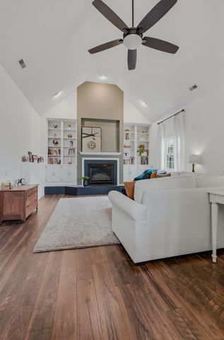 1610 CANTON DR, Columbia, MO 65203