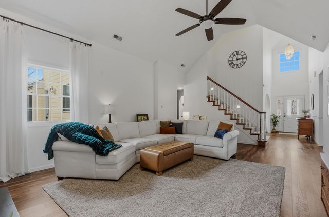 1610 CANTON DR, Columbia, MO 65203