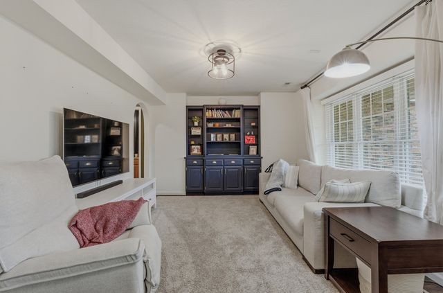 1610 CANTON DR, Columbia, MO 65203