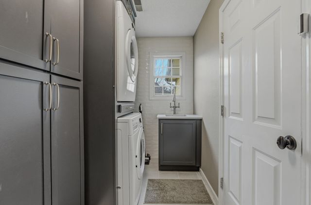 1610 CANTON DR, Columbia, MO 65203