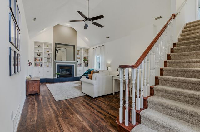 1610 CANTON DR, Columbia, MO 65203