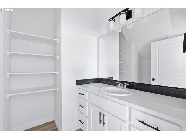 8716 Se Bybee Blvd, Portland, OR 97266