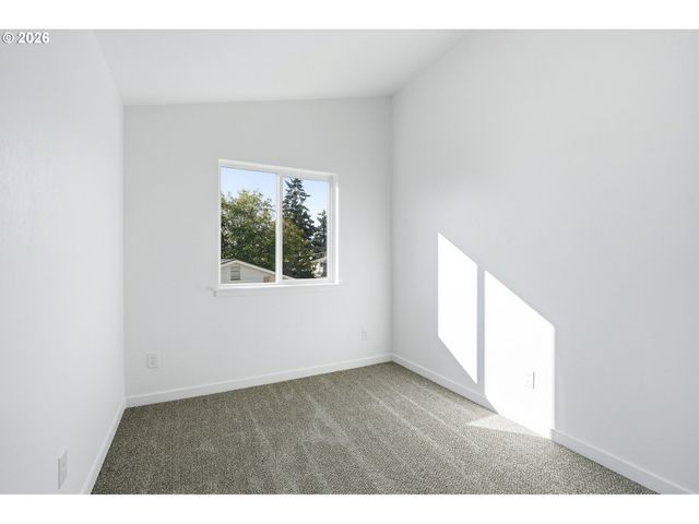 8716 Se Bybee Blvd, Portland, OR 97266