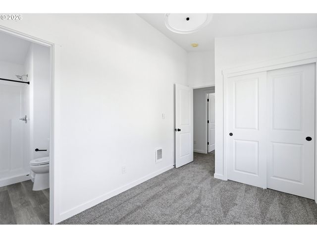 8716 Se Bybee Blvd, Portland, OR 97266