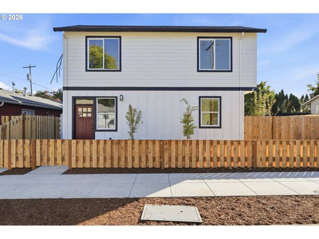 8716 Se Bybee Blvd, Portland, OR 97266