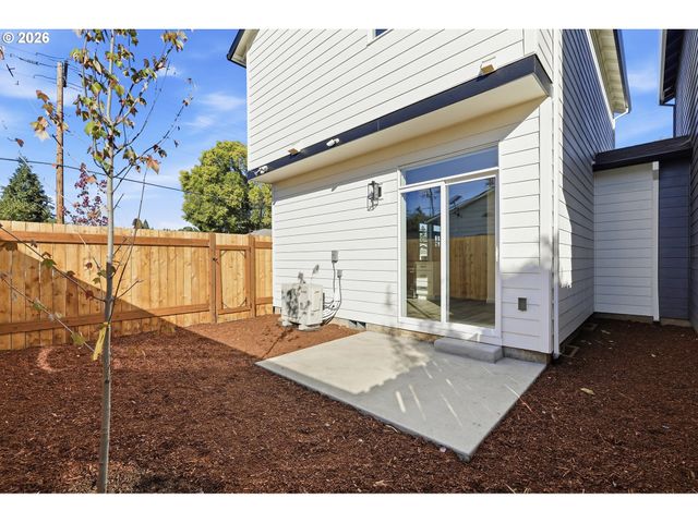 8716 Se Bybee Blvd, Portland, OR 97266