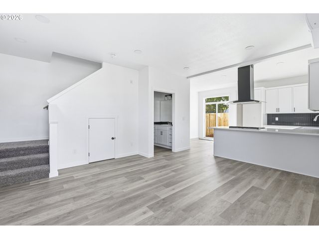 8716 Se Bybee Blvd, Portland, OR 97266