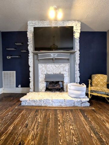 331 Jackson St, Paris, TN 38242