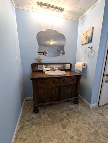 331 Jackson St, Paris, TN 38242