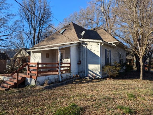 331 Jackson St, Paris, TN 38242