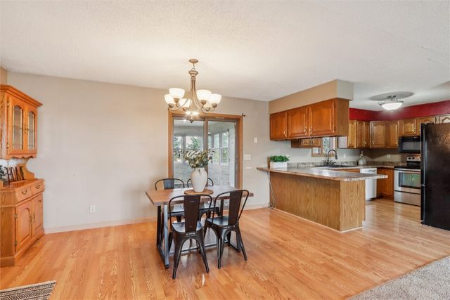 2463 110th Street, Marengo, IA 52301