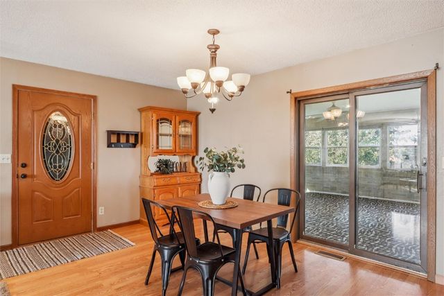 2463 110th Street, Marengo, IA 52301