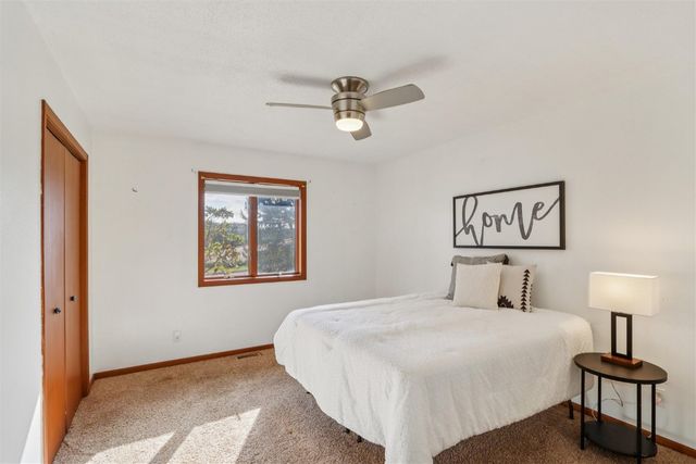 2463 110th Street, Marengo, IA 52301