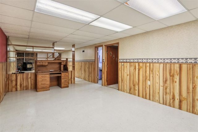 2463 110th Street, Marengo, IA 52301