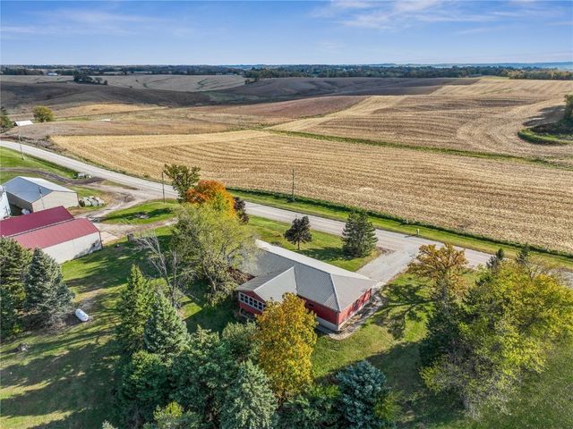 2463 110th Street, Marengo, IA 52301